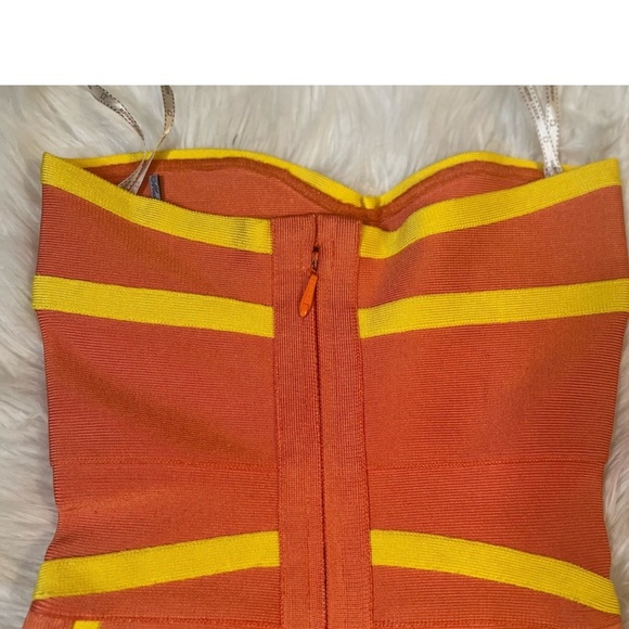 Beautiful body-con dress - Picture 3 of 5